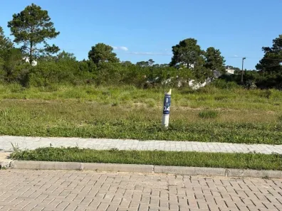 Lote/Terreno à venda, 385m² no São João do Rio Vermelho, Florianópolis
