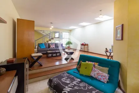 Casa com 6 Quartos à venda, 262m² no Saúde, São Paulo