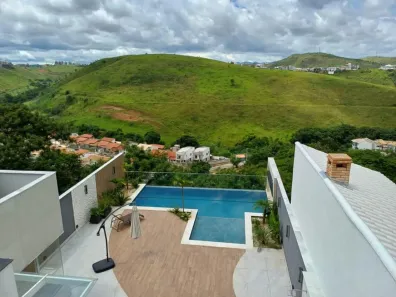 Casa com 4 Quartos à venda, 367m² no Jardim Amália, Volta Redonda
