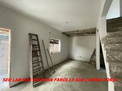 Sobrado com 2 Quartos à venda, 70m² no Vila Cascatinha, São Vicente