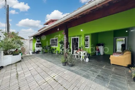 Casa com 3 Quartos à venda, 199m² no Jardim Marcia, Peruíbe