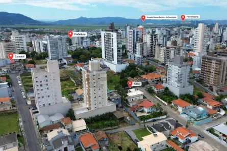 Casa com 6 Quartos à venda, 247m² no Centro, Tubarão