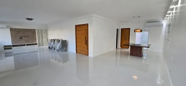 Apartamento com 4 Quartos para alugar, 182m² no Icaraí, Niterói