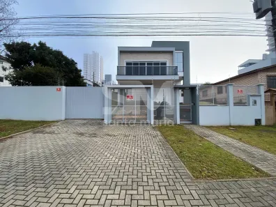 Casa com 3 Quartos para alugar, 210m² no Presidente Médici, Chapecó