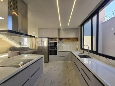 Casa com 4 Quartos à venda, 229m² no Residencial Altaville, Divinópolis