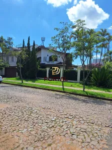 Casa com 3 Quartos à venda, 300m² no Chácara das Pedras, Porto Alegre