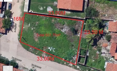Lote/Terreno à venda, 651m² no Barroso, Fortaleza
