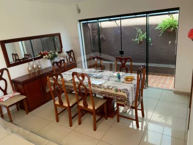 Imóvel Comercial com 6 Quartos à venda, 290m² no Jardim América, Bauru