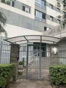 Apartamento com 3 Quartos para alugar, 80m² no Passo da Areia, Porto Alegre