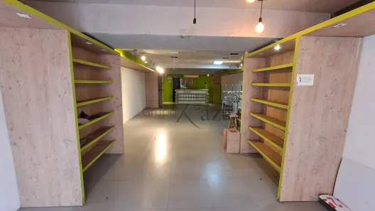 Prédio Comercial com 1 Quarto para alugar, 108m² no Cerqueira César, São Paulo