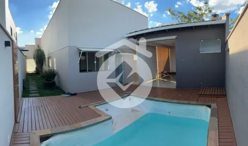 Casa de Condomínio com 3 Quartos para alugar, 210m² no Laranjeiras, Uberlândia