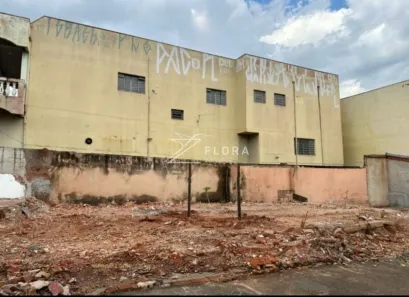 Lote/Terreno à venda, 270m² no Centro, Sumaré