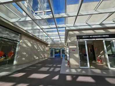 Sala Comercial à venda, 38m² no Menino Deus, Porto Alegre