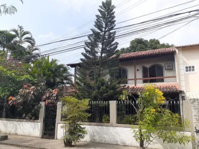 Casa com 4 Quartos à venda, 360m² no Itaipu, Niterói