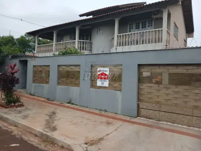 Sobrado com 4 Quartos à venda, 282m² no Parque Residencial Michael Licha, Londrina