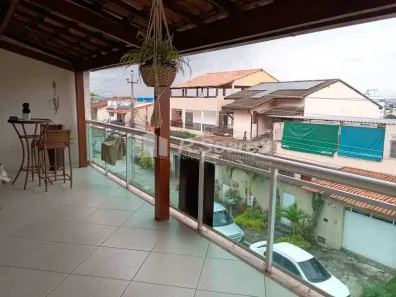 Casa de Condomínio com 3 Quartos à venda, 180m² no Vila Valqueire, Rio de Janeiro
