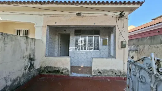 Casa de Condomínio com 2 Quartos à venda, 84m² no Marechal Hermes, Rio de Janeiro