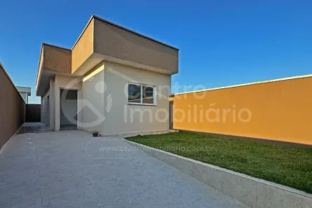 Casa com 2 Quartos à venda, 80m² no , Peruíbe