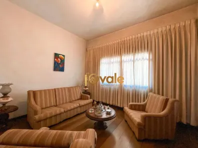 Casa com 4 Quartos para alugar, 400m² no Centro, Jacareí