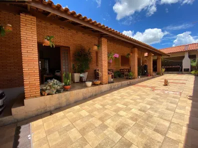 Casa com 3 Quartos à venda, 248m² no São Joaquim, Franca