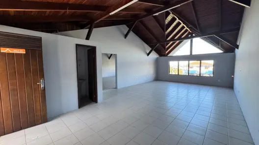 Ponto Comercial para alugar, 116m² no Iririú, Joinville