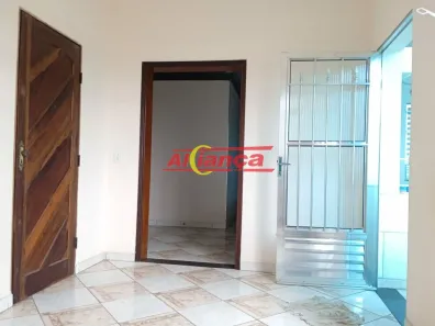 Casa com 2 Quartos para alugar, 65m² no Jardim Presidente Dutra, Guarulhos