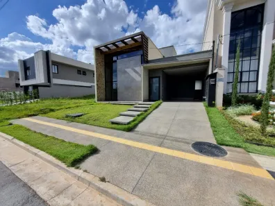 Casa de Condomínio com 3 Quartos à venda, 152m² no Jardins Sevilha, Aparecida de Goiânia