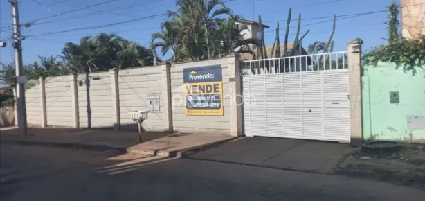 Fazenda/Sítio com 6 Quartos à venda, 221m² no Vila Jardim Pompéia, Goiânia