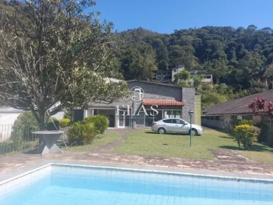 Casa com 3 Quartos à venda, 175m² no Valparaíso, Petrópolis