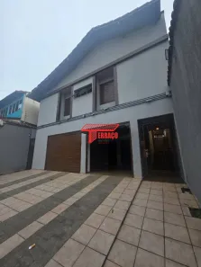 Casa com 3 Quartos para alugar, 296m² no Vila Valparaíso, Santo André