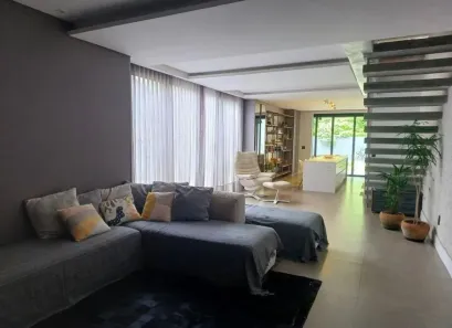 Casa com 3 Quartos à venda, 160m² no Morro das Pedras, Florianópolis