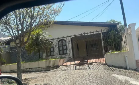 Casa com 3 Quartos à venda, 160m² no Jardim Carvalho, Ponta Grossa