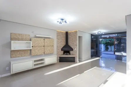 Casa de Condomínio com 3 Quartos para alugar, 140m² no Hípica, Porto Alegre