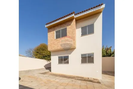 Sobrado com 2 Quartos à venda, 57m² no Floresta, Cascavel