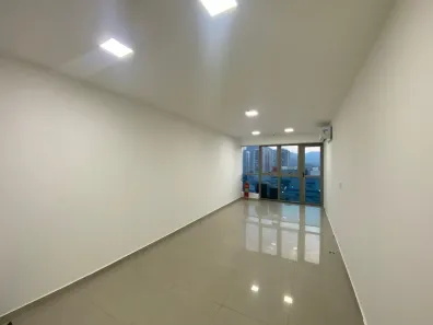 Sala Comercial à venda, 28m² no Recreio dos Bandeirantes, Rio de Janeiro