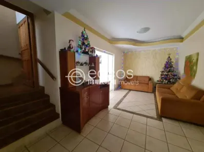 Casa com 4 Quartos à venda, 269m² no Martins, Uberlândia