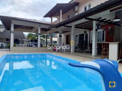 Casa de Condomínio com 4 Quartos à venda, 279m² no Sambaqui, Florianópolis