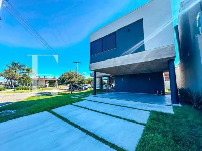 Sobrado com 4 Quartos à venda, 269m² no XANGRI-LÁ, Xangri-Lá