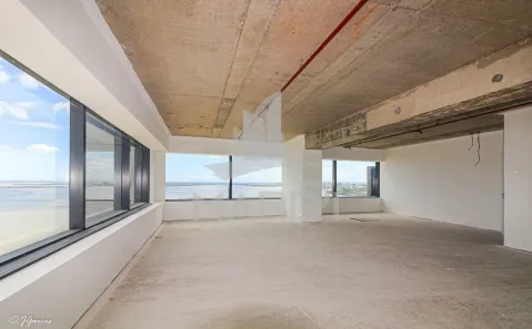Sala Comercial à venda, 75m² no Praia de Belas, Porto Alegre