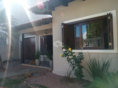 Casa com 3 Quartos à venda, 131m² no Fátima, Canoas
