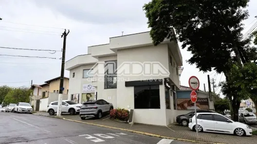 Prédio Comercial com 6 Quartos à venda, 235m² no Vila Embaré, Valinhos