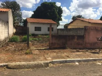 Casa com 2 Quartos à venda, 300m² no Parque Industrial Mingone, Luziânia