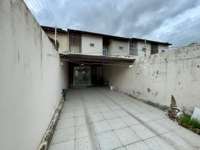 Casa com 3 Quartos à venda, 105m² no Jangurussu, Fortaleza
