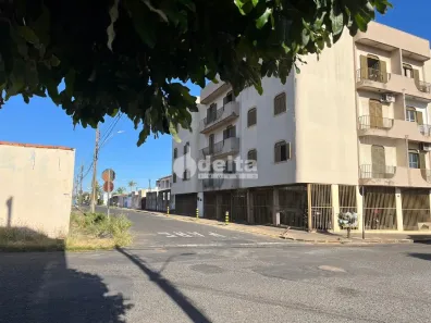 Apartamento com 3 Quartos à venda, 109m² no Brasil, Uberlândia