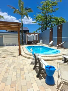 Sobrado com 5 Quartos à venda, 303m² no Santa Terezinha, Pontal do Paraná
