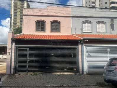 Sobrado com 3 Quartos à venda, 164m² no Centro, Araraquara