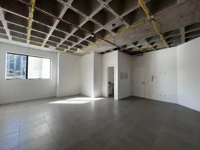 Sala Comercial para alugar, 47m² no João Paulo, Florianópolis