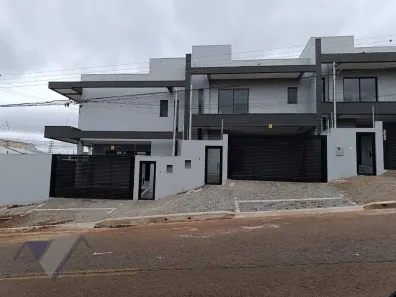 Sobrado com 3 Quartos à venda, 134m² no Neva, Cascavel