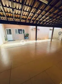 Casa com 4 Quartos para alugar, 240m² no Segismundo Pereira, Uberlândia