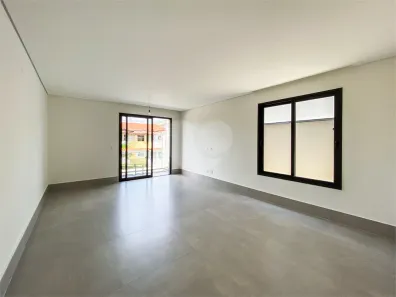 Sobrado com 3 Quartos à venda, 220m² no Jardim Guapira, São Paulo